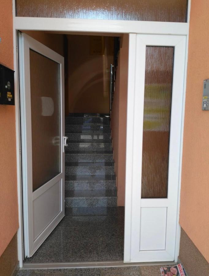 Studio Dama Blizina Amfiteatra I Bus Kolodvora ,Besplatan Privatni Parking,Self-Check- In Pula Ngoại thất bức ảnh